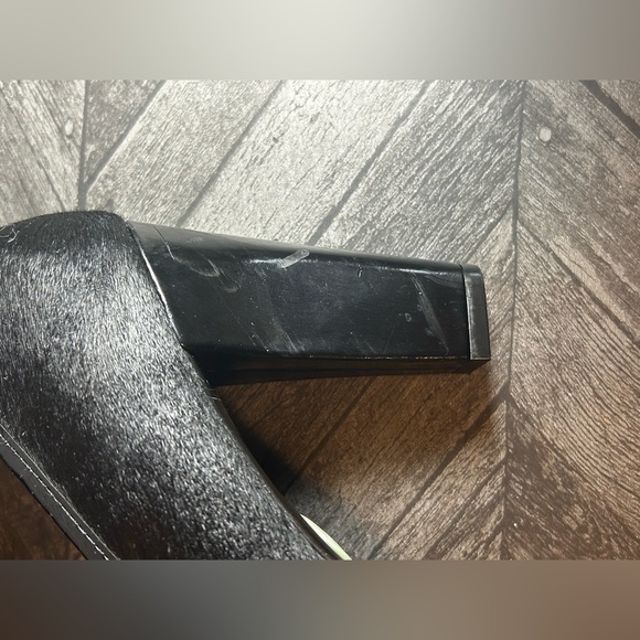 Black Me Too Faux Horse Hair Heels size 8.5 fits like an 8 - Picture 6 of 9